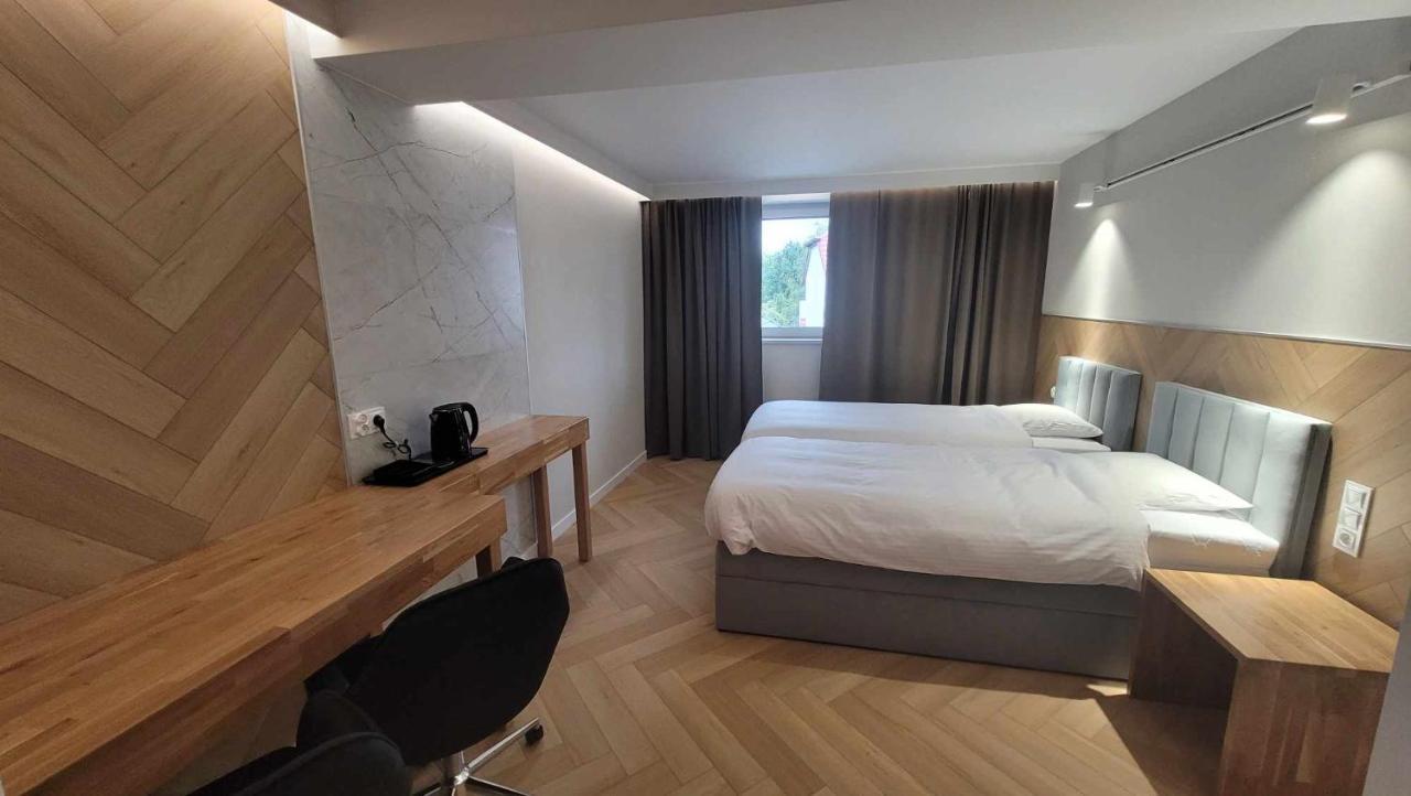 Hotel & Restauracja Wroblewscy Karniewo Zewnętrze zdjęcie