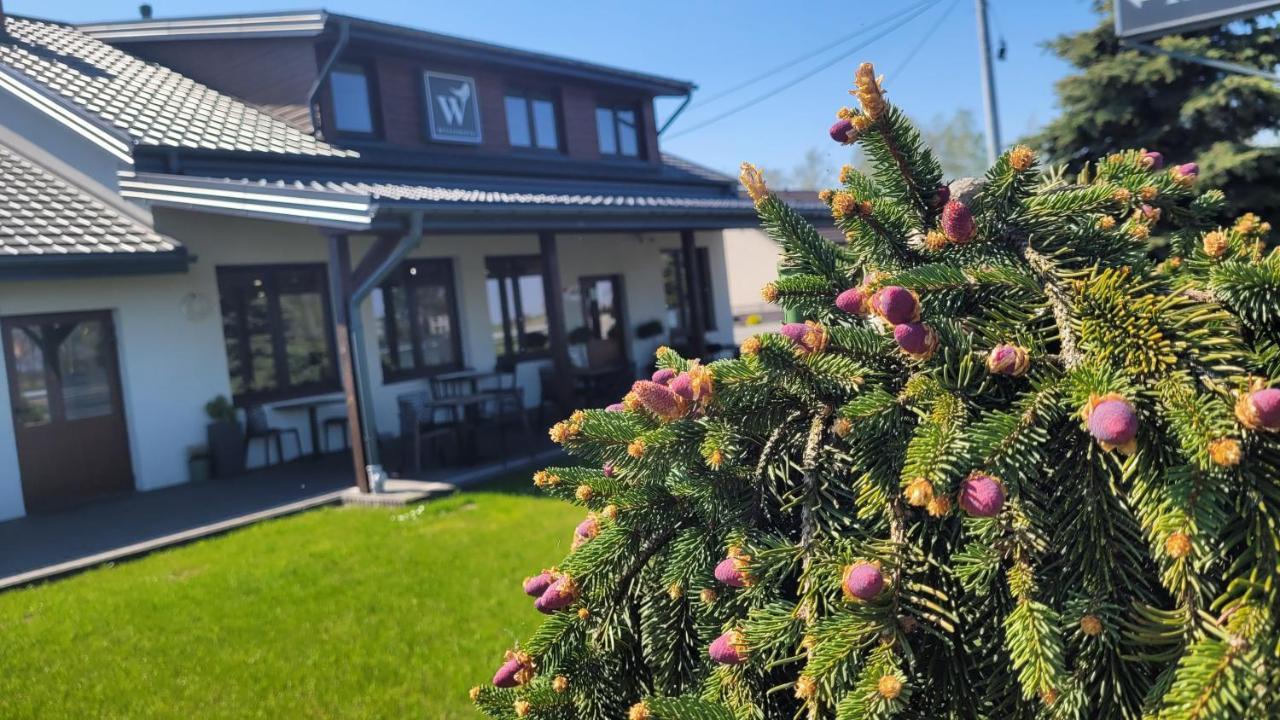 Hotel & Restauracja Wroblewscy Karniewo Zewnętrze zdjęcie