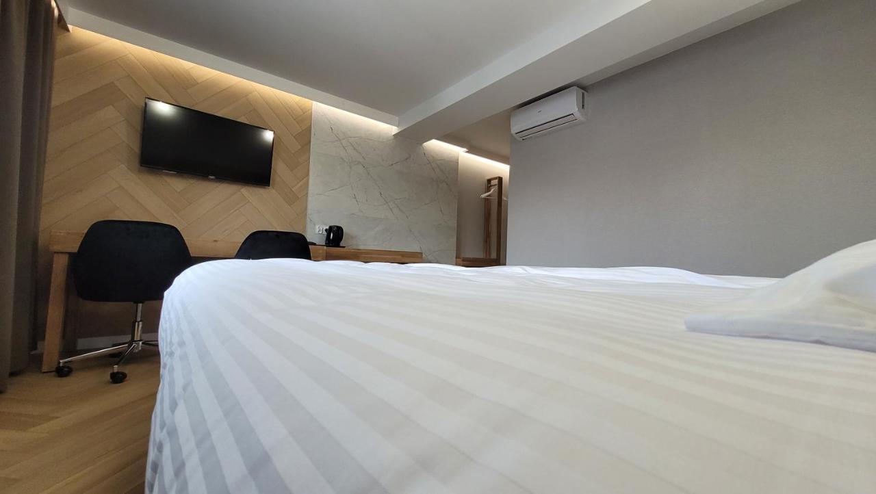 Hotel & Restauracja Wroblewscy Karniewo Zewnętrze zdjęcie