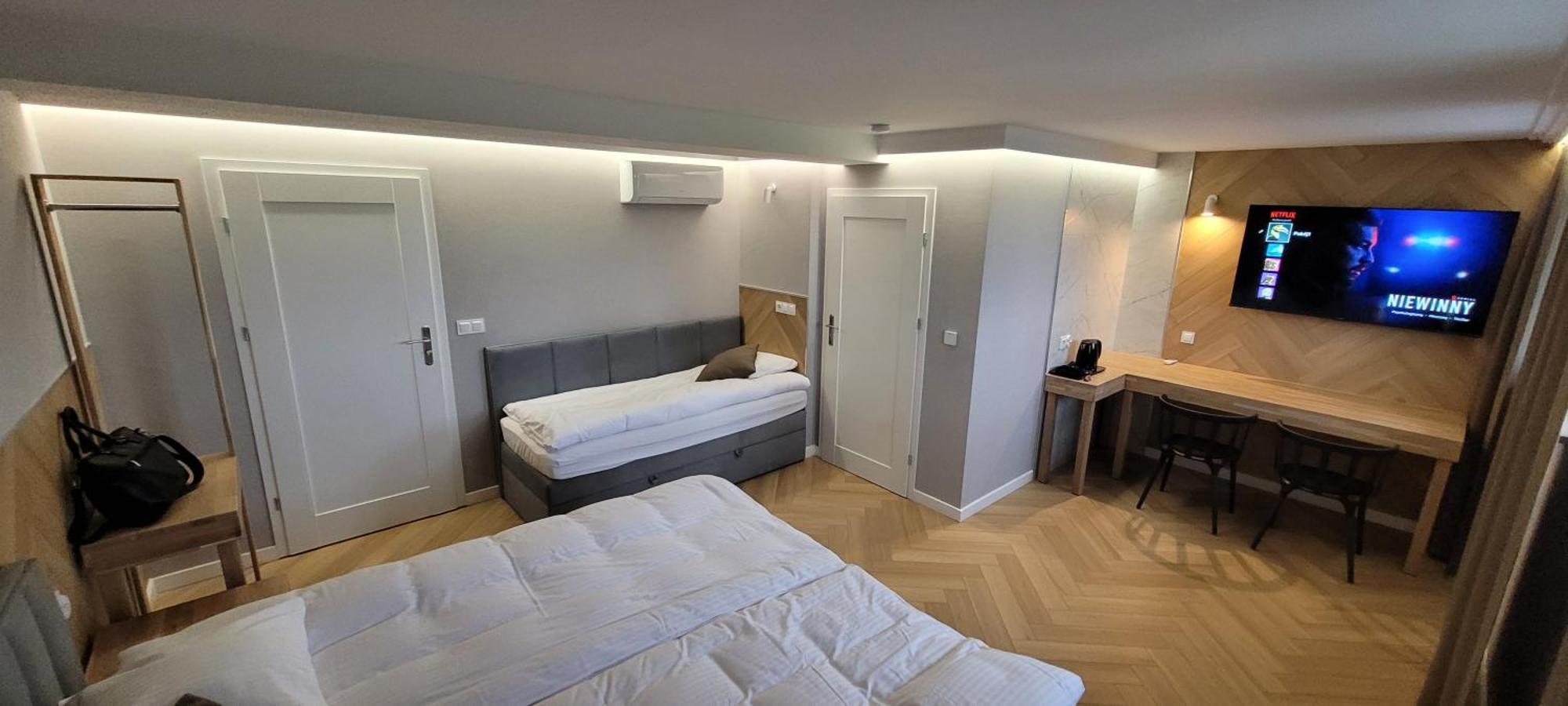 Hotel & Restauracja Wroblewscy Karniewo Zewnętrze zdjęcie